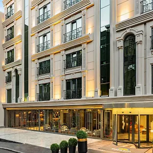 **** Otel Days By Wyndham Bomonti Türkiye